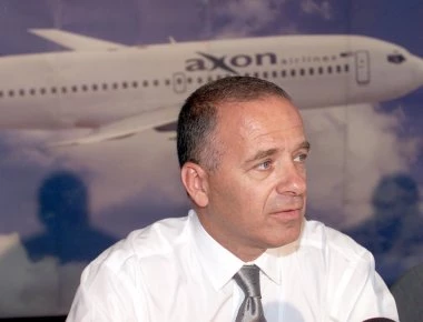 Βαριές ποινές στην συμμορία Λιακουνάκου: 16 χρόνια στον ίδιο & 10 σε αξιωματικούς αλλά με... αναστολή!